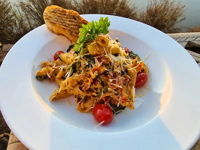 Imbabali Restaurant & Sports Bar is a haven of tranquillity in Magaliesburg.