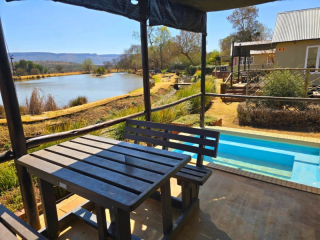 Cottage Three patio and pool plunge