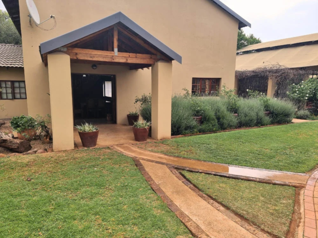 Grapevine House out side