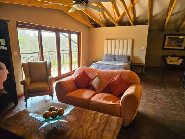 Grapevine House